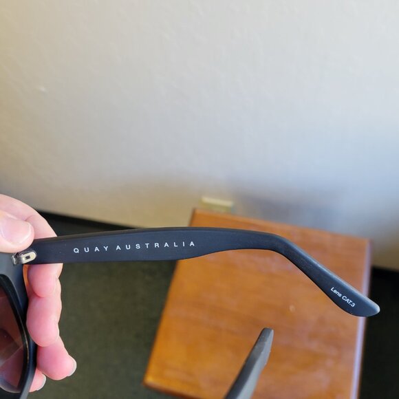 Quay Sunglasses Zeus 125